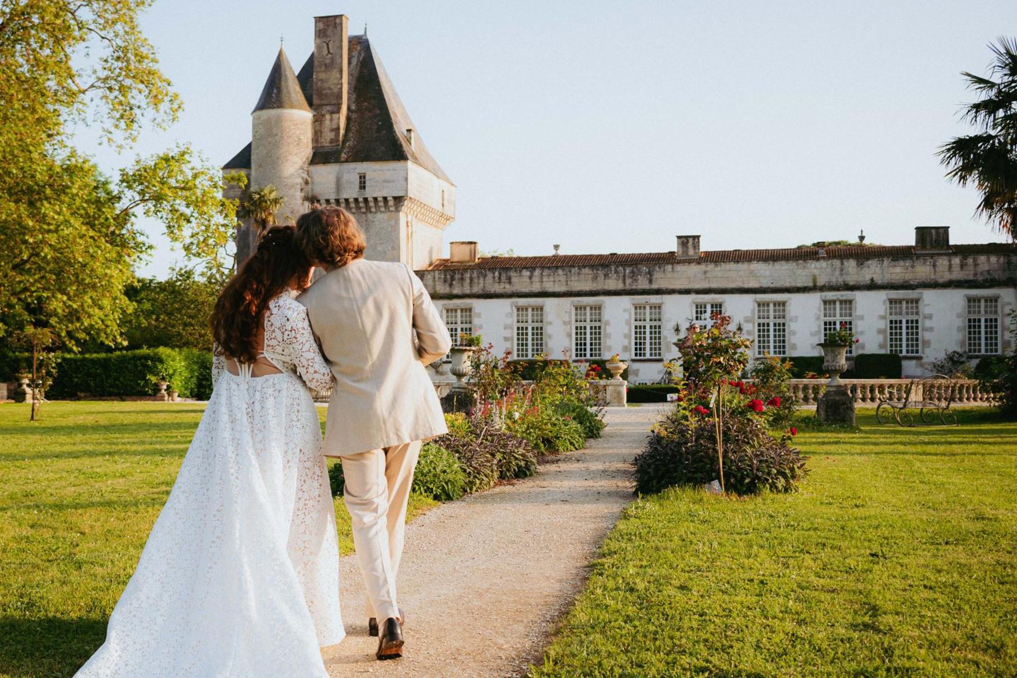 Chateau De Mornay Saint-Pierre-de-l'Isle Exterior foto